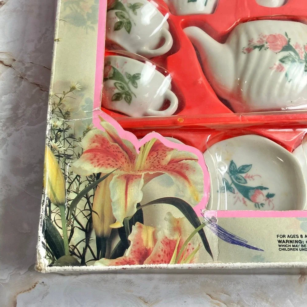 Vintage 13-Piece Porcelain Tea Set Pink Classic Rose Floral Children's Toy